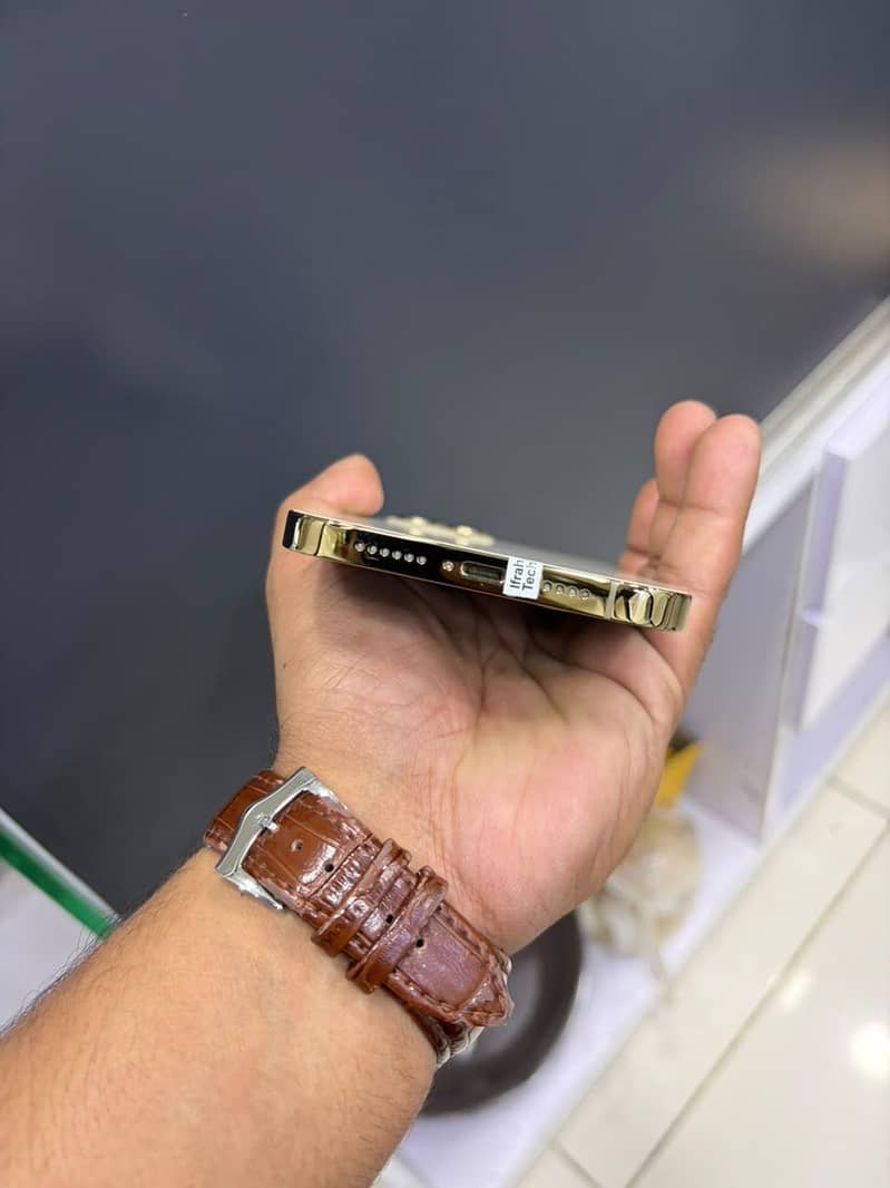 Apple iPhone 12 Pro Max 2