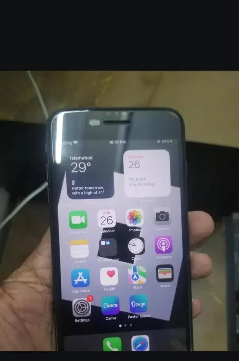 Apple iPhone 7 Plus 0