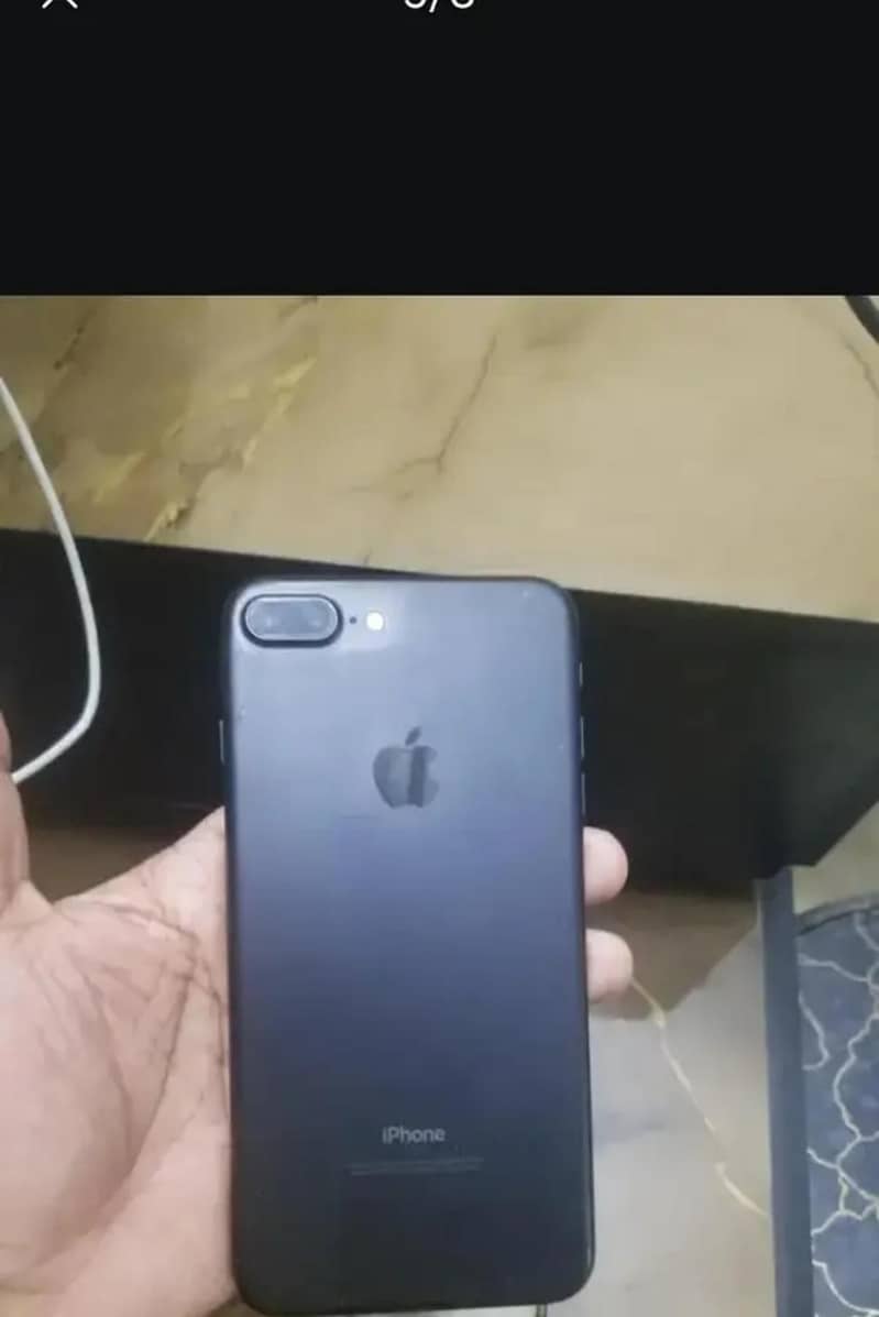 Apple iPhone 7 Plus 2