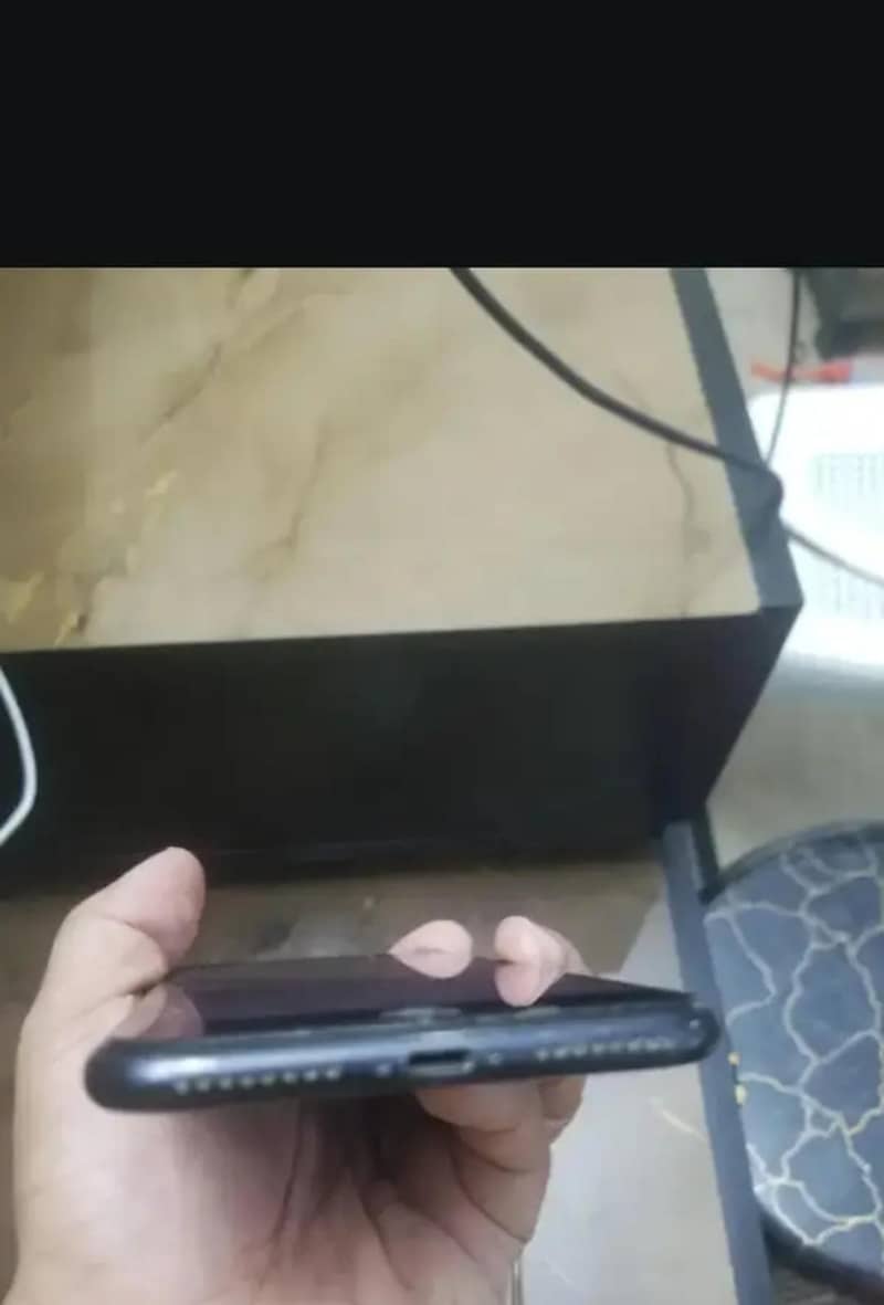 Apple iPhone 7 Plus 5