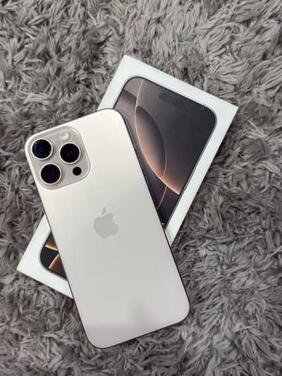 Apple iPhone 16 Pro Max