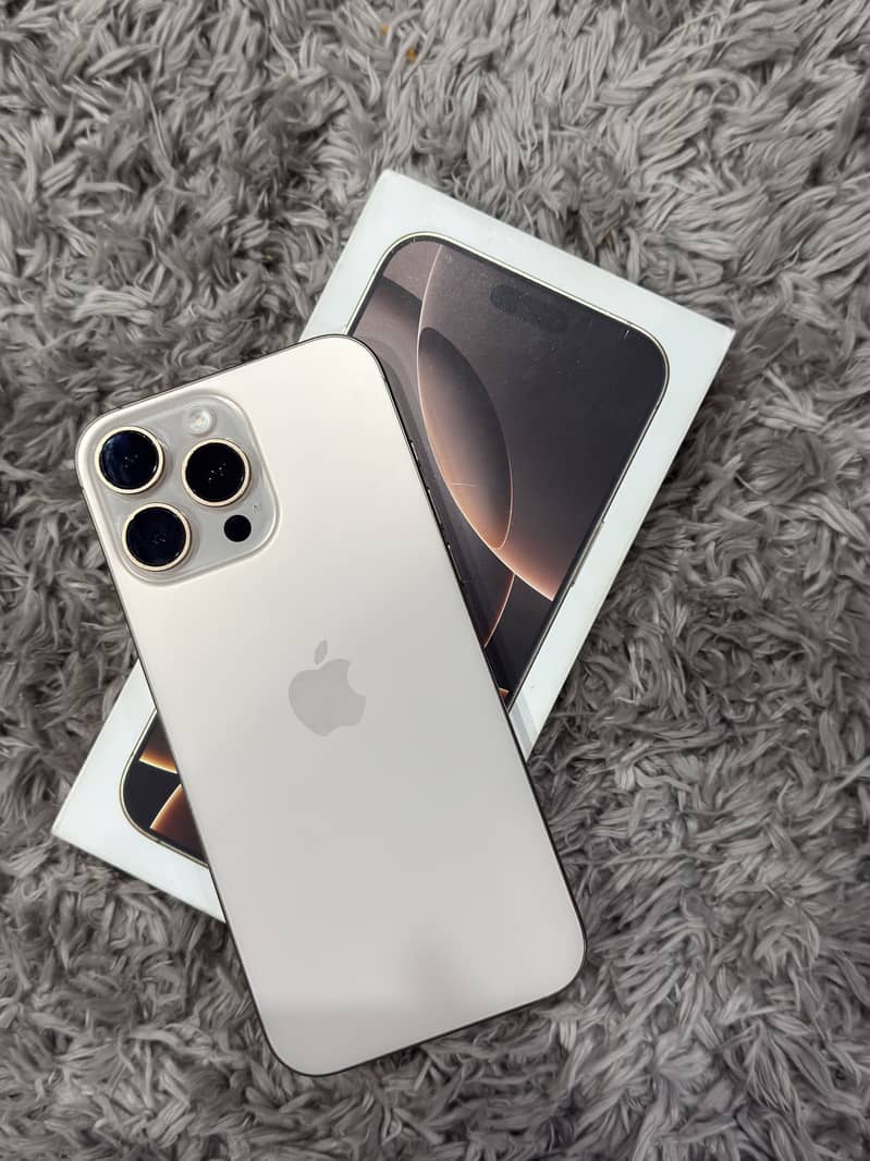 Apple iPhone 16 Pro Max 0