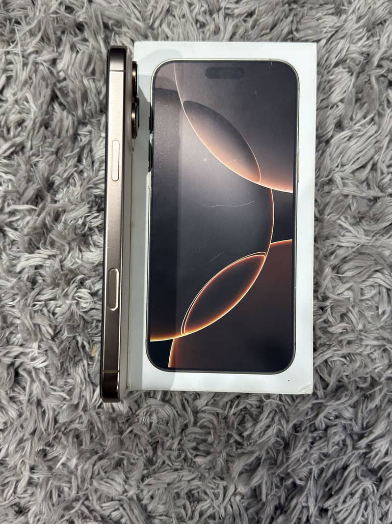 Apple iPhone 16 Pro Max 3