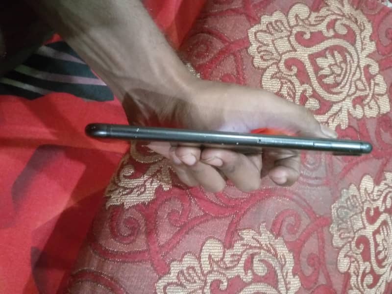 Apple iPhone 7 Plus 2