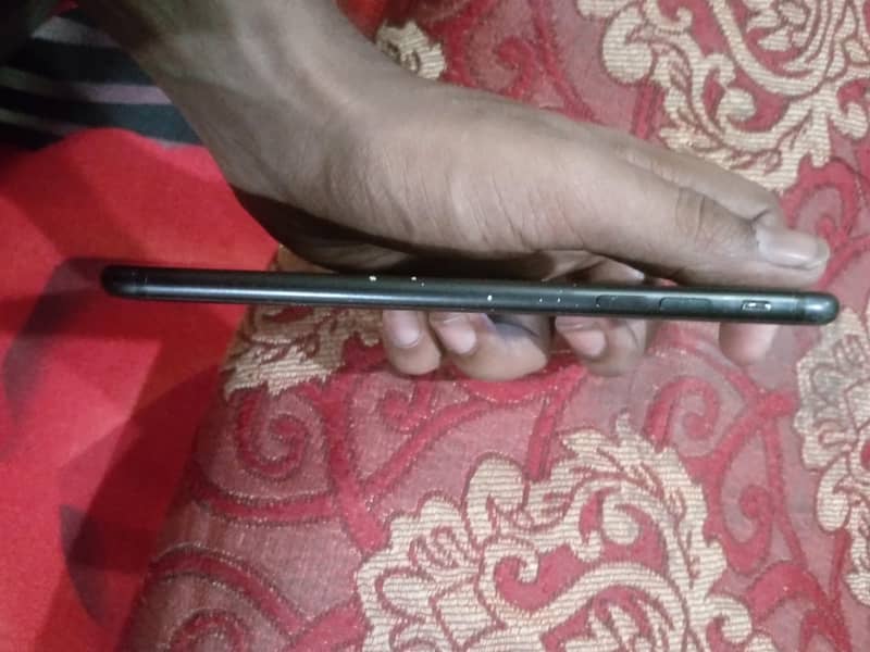 Apple iPhone 7 Plus 3