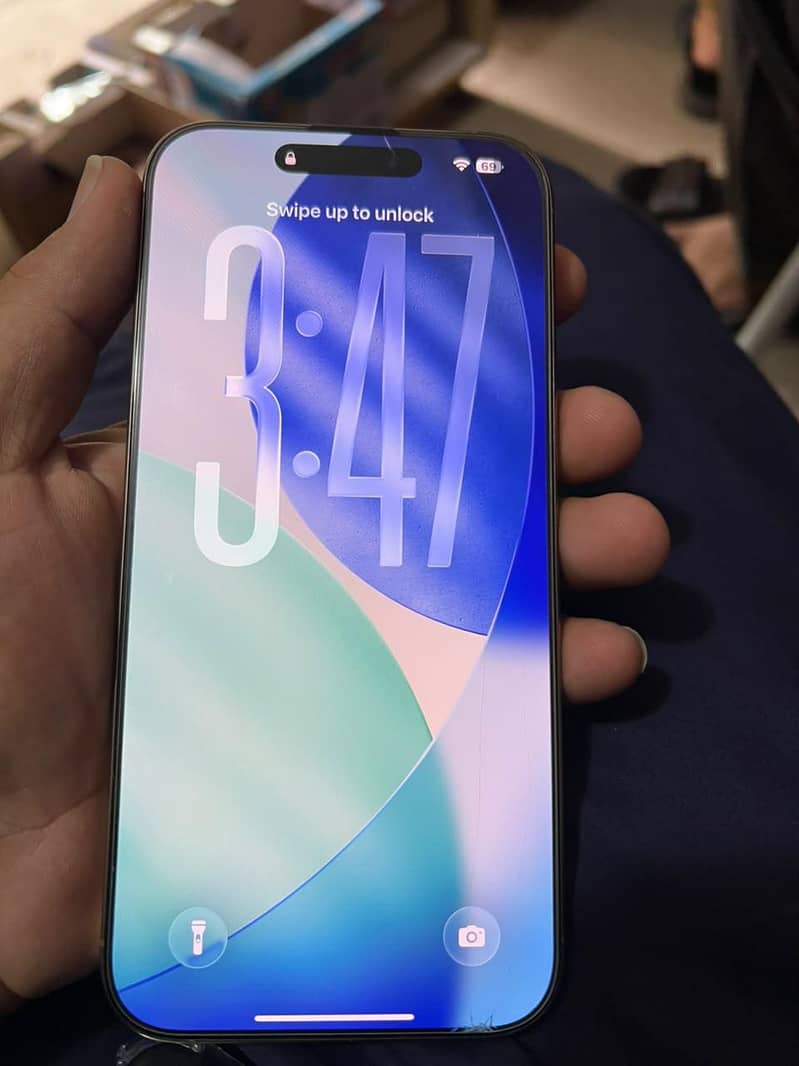 Apple iPhone 16 Pro Max 1
