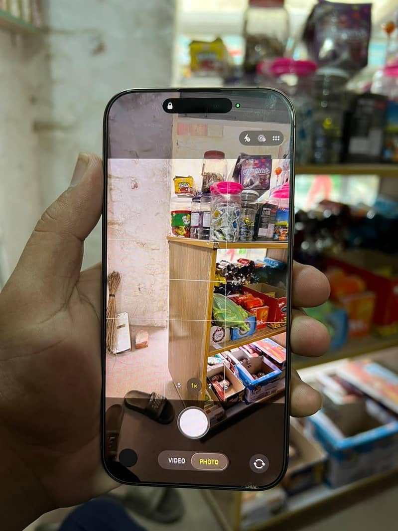 Apple iPhone 16 Pro Max 4