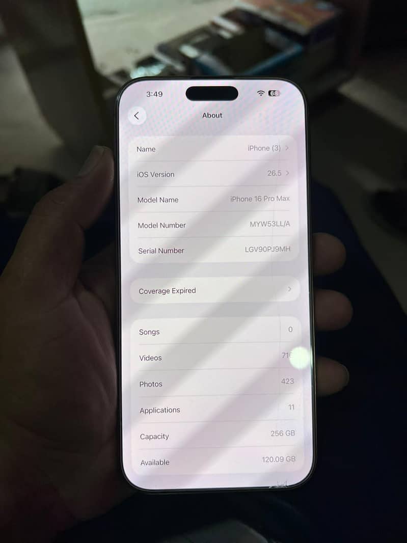 Apple iPhone 16 Pro Max 9