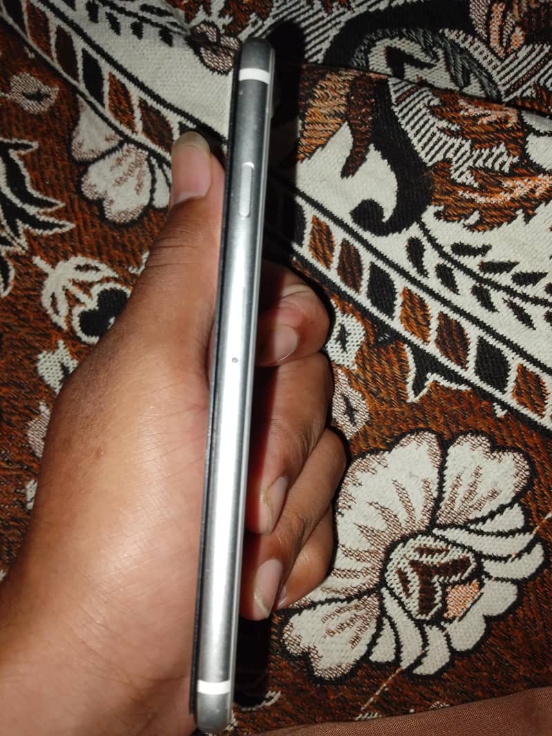 Apple iPhone SE 3