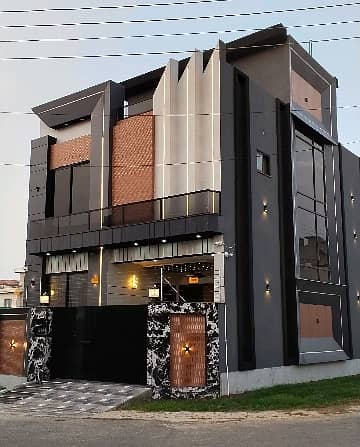 Get In Touch Now To Buy A Corner 5 Marla House In Central Park - Block A1