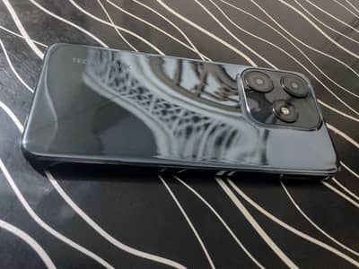 Tecno Spark 10C With box