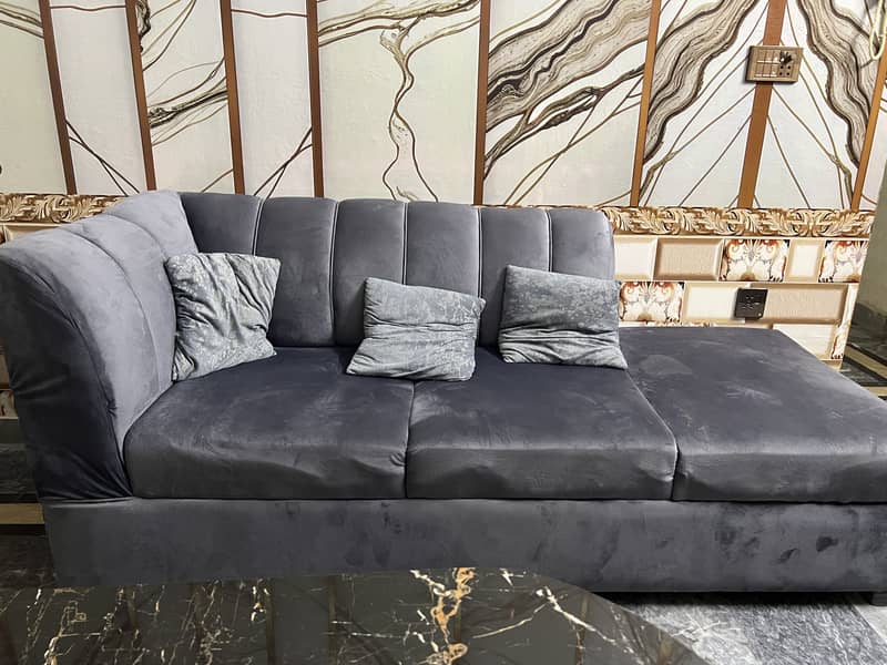 L shaped Sofa 0