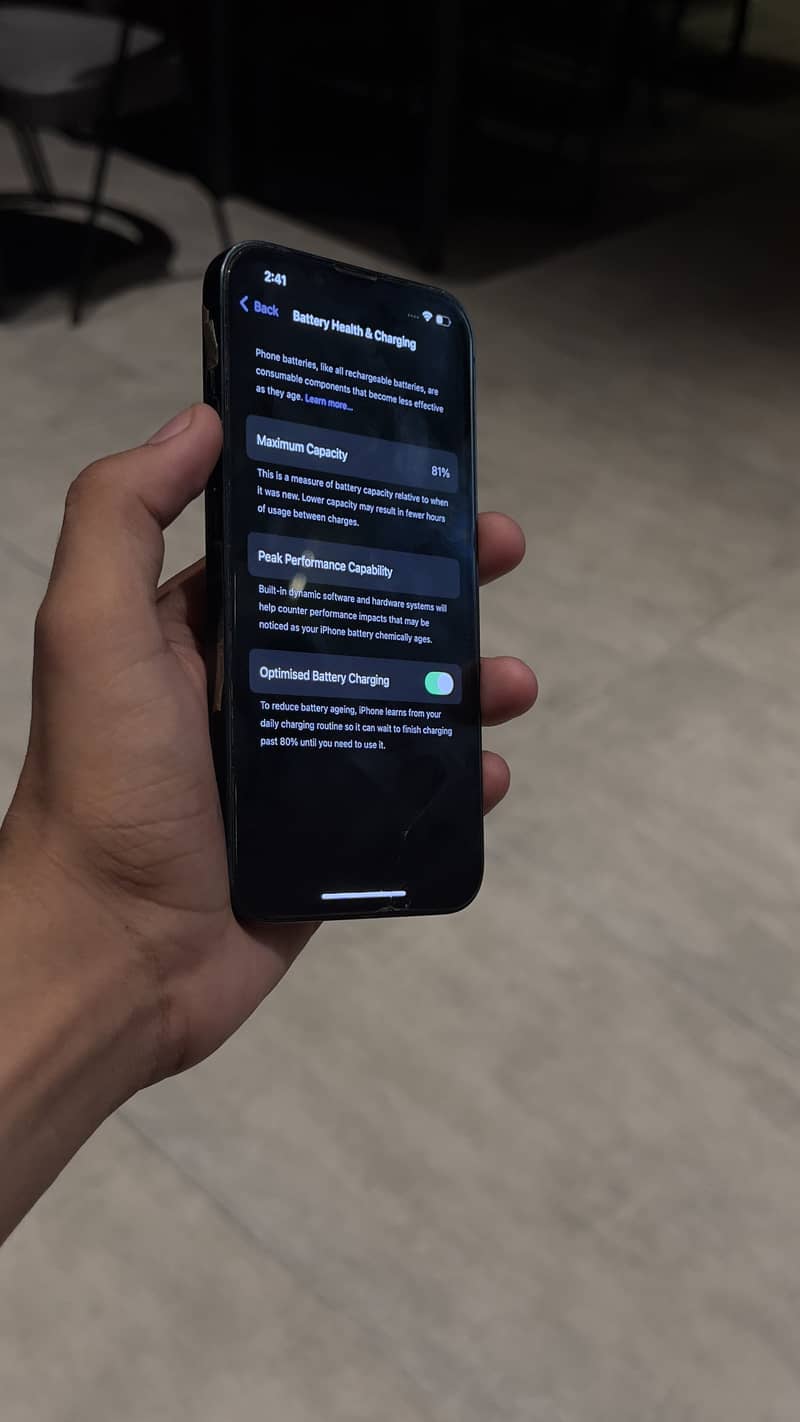 Apple iPhone 13 0