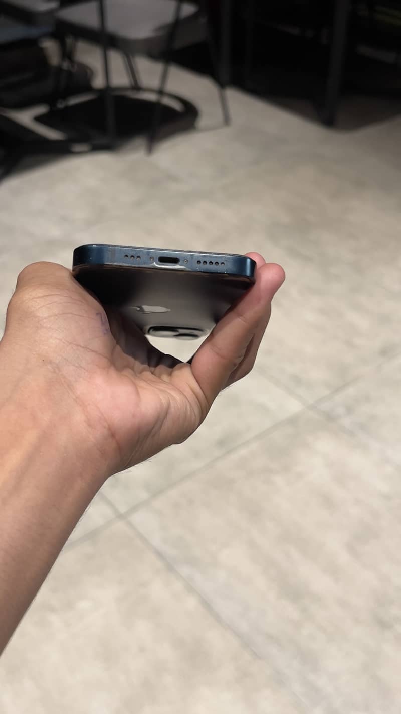 Apple iPhone 13 1