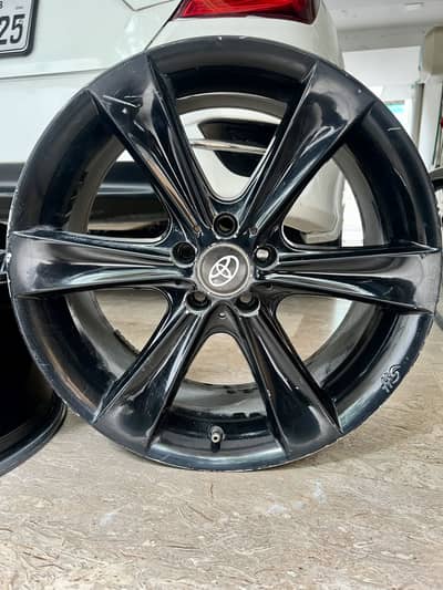 17 inches 4 Alloy Rims