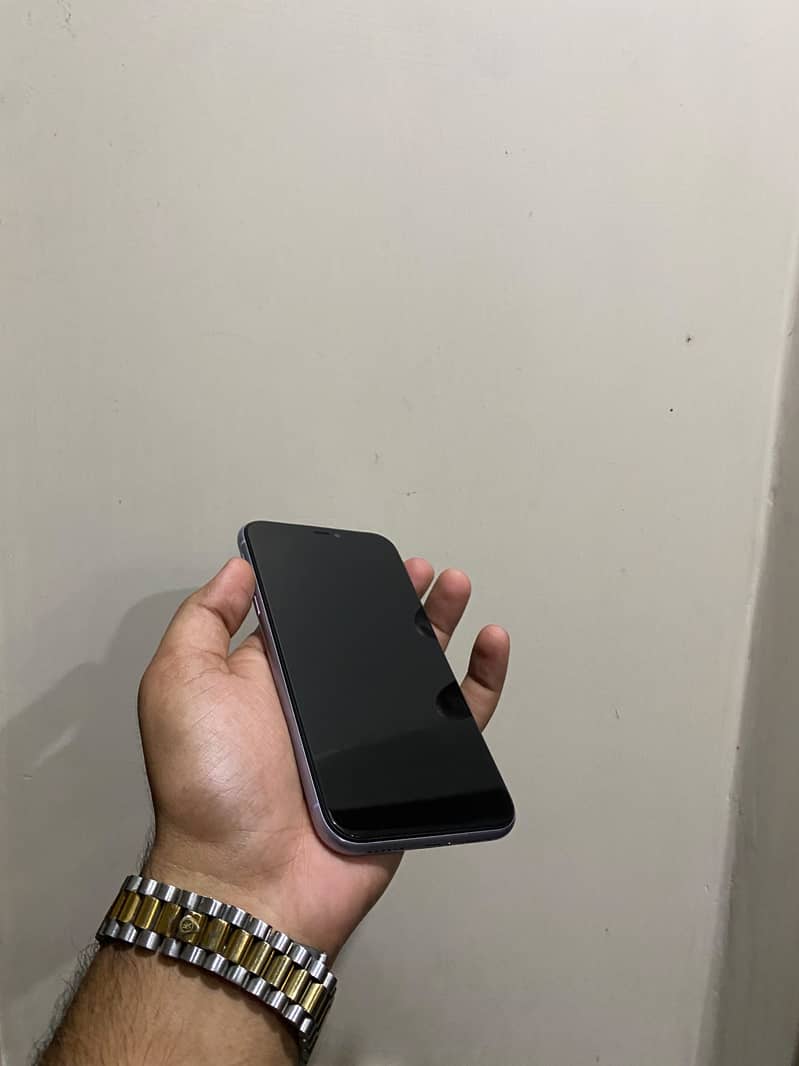 Apple iPhone 11 3