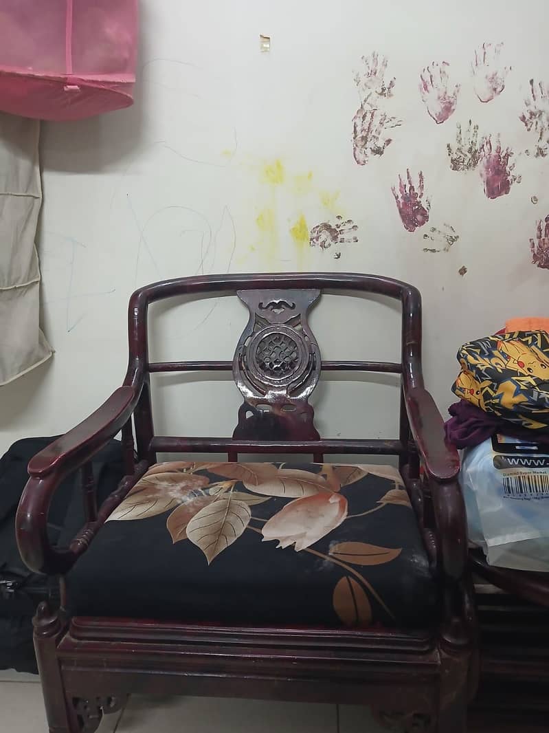 Full sofa Set + table 3