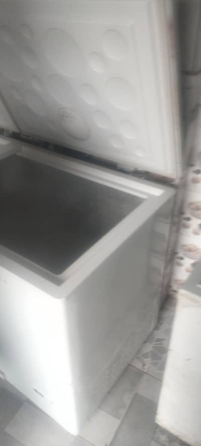 HAIER DEEP FREEZER