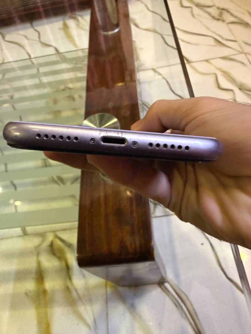 Iphone 11 4