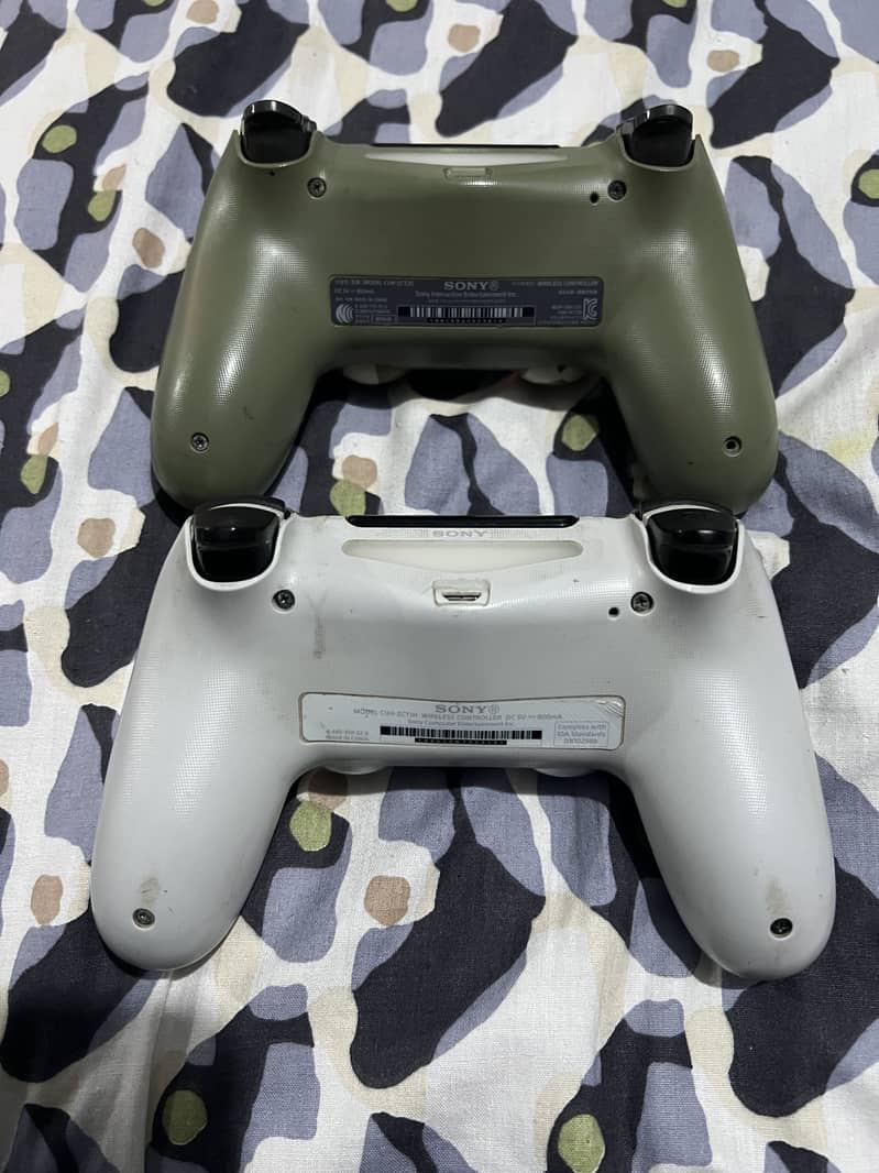 Ps4 original controllers 1