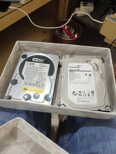 hard drive 2 tb