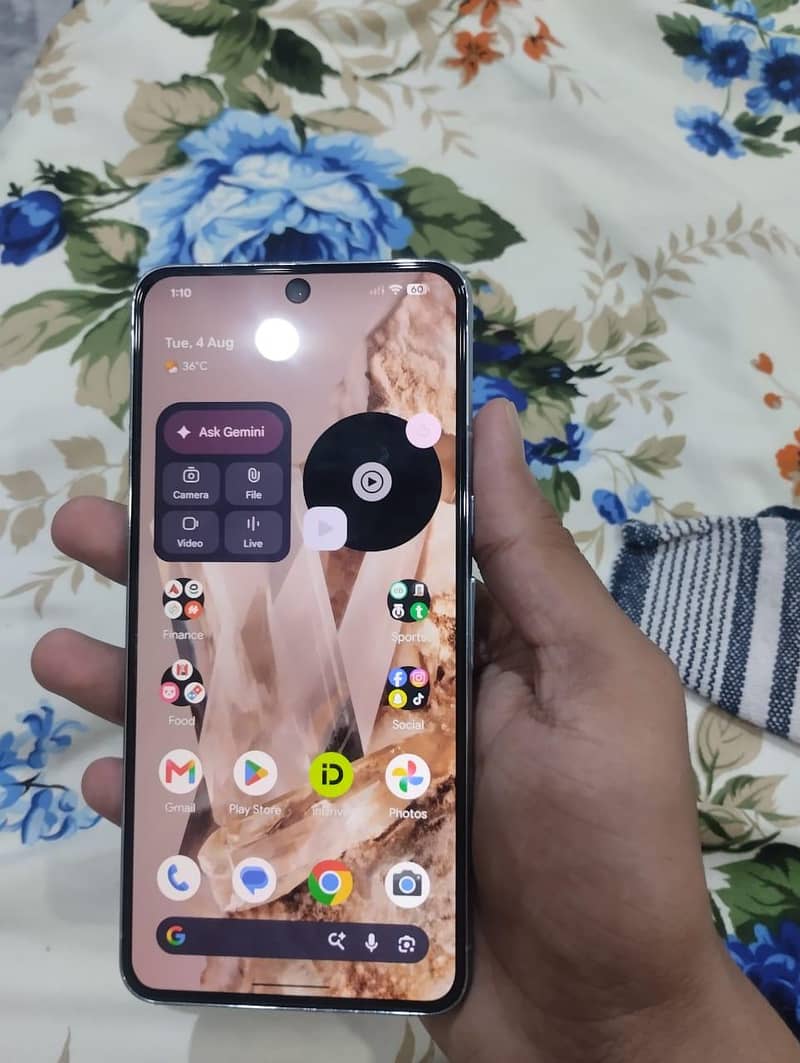 Google Pixel 8 Pro 0