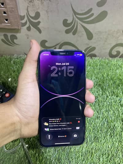 Apple iPhone 12