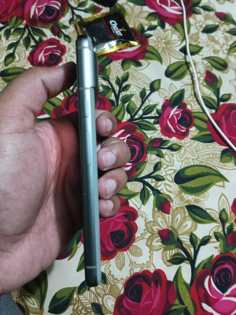 Google Pixel 8 2
