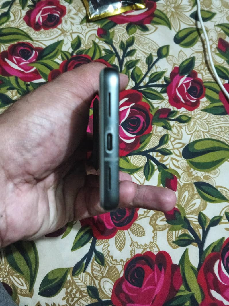 Google Pixel 8 3