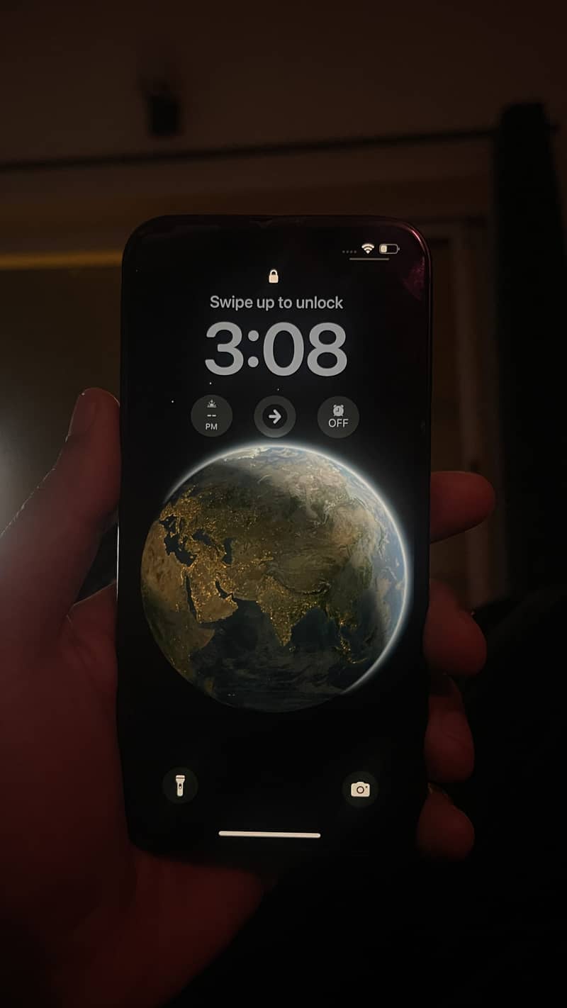 Apple iPhone 13 0