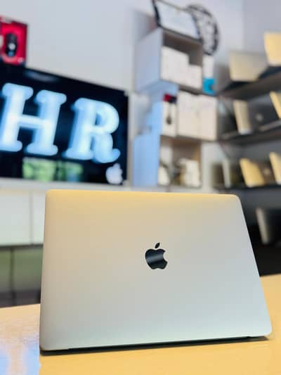 Apple MacBook Pro 13" 2020 Core i5 8GB RAM 256GB Latest Taheo ios