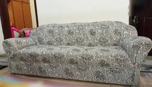 8 Seater Sofa Set (1+2+2+3) VIP condition look like new