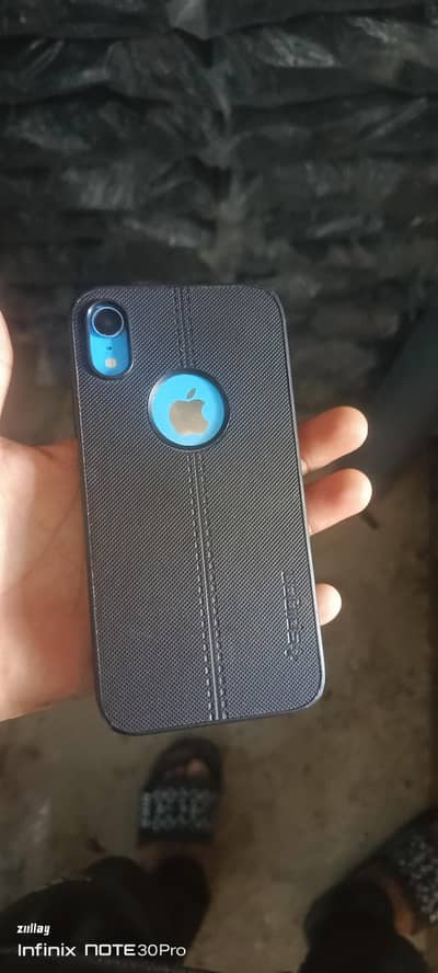 Apple iPhone XR