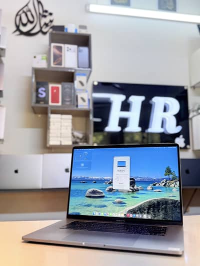 MacBook Air (M2, 2022) 16/512 Midnight Mint Condition Up to 18hrs BT