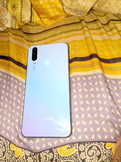 Vivo Y17