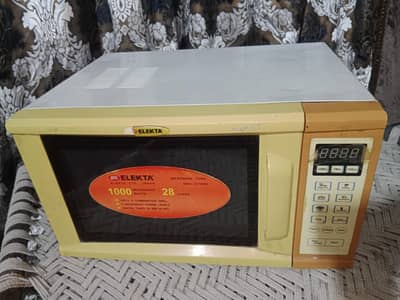 Elekta Microwave in good condition