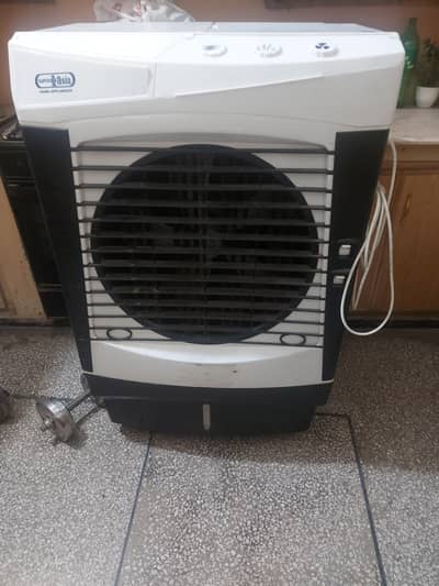 Air Cooler 1 year used last year purchased