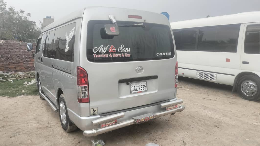 hiace van 1