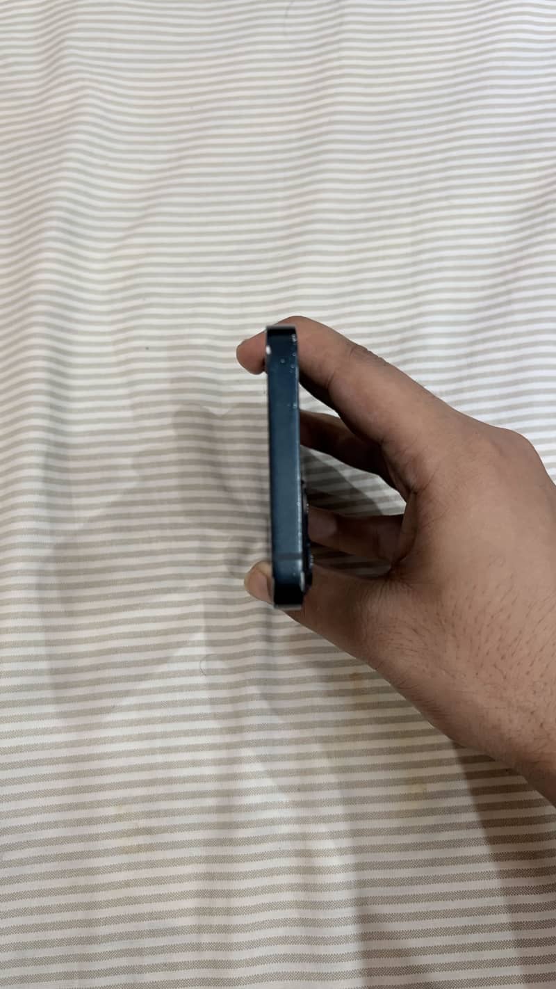 iPhone 13 5