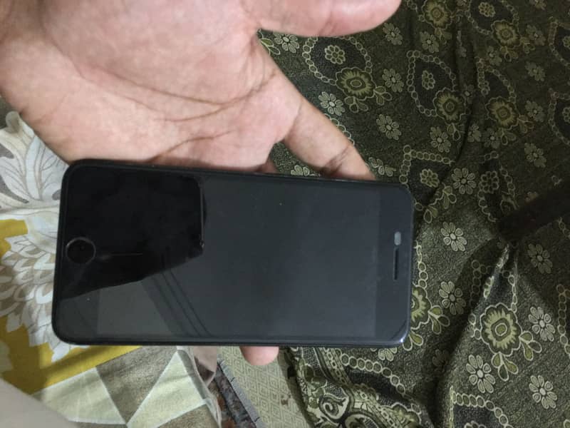 Apple iPhone 7 Plus 4