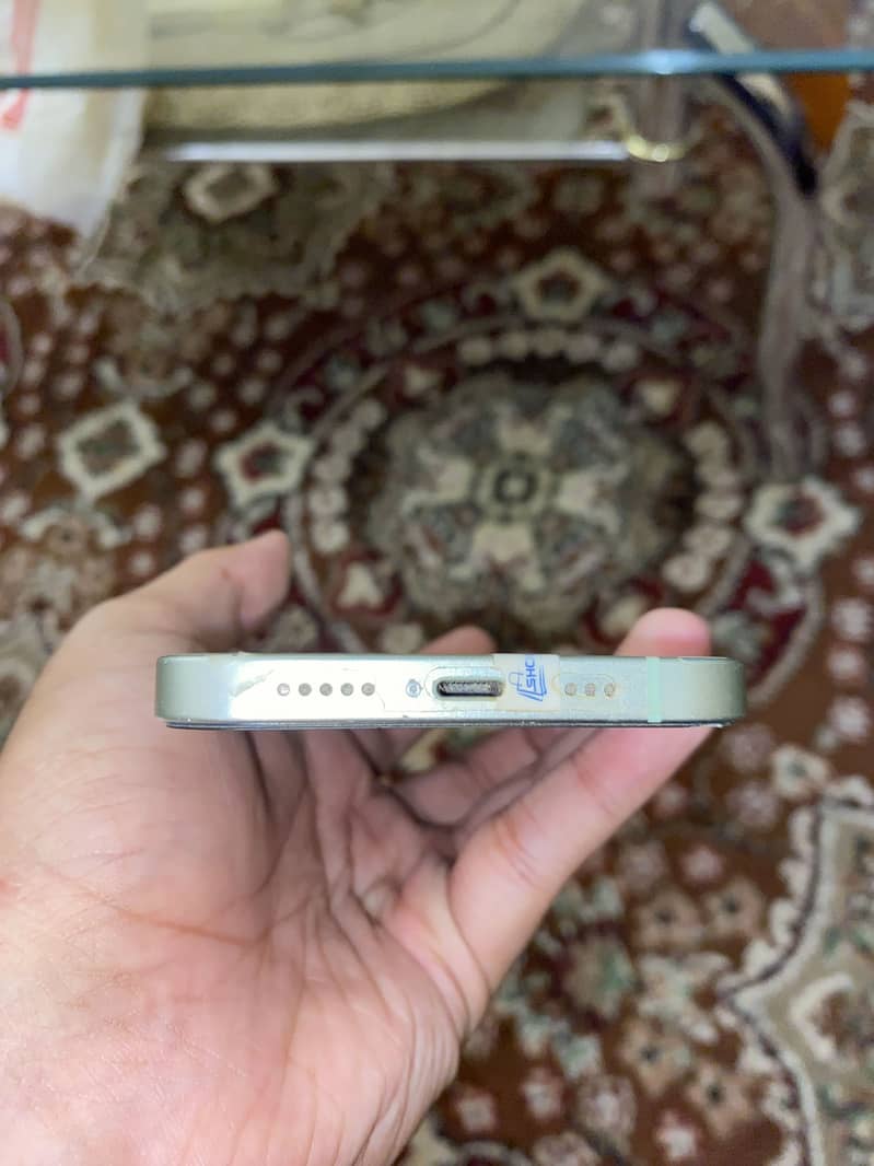 Apple iPhone 12 1