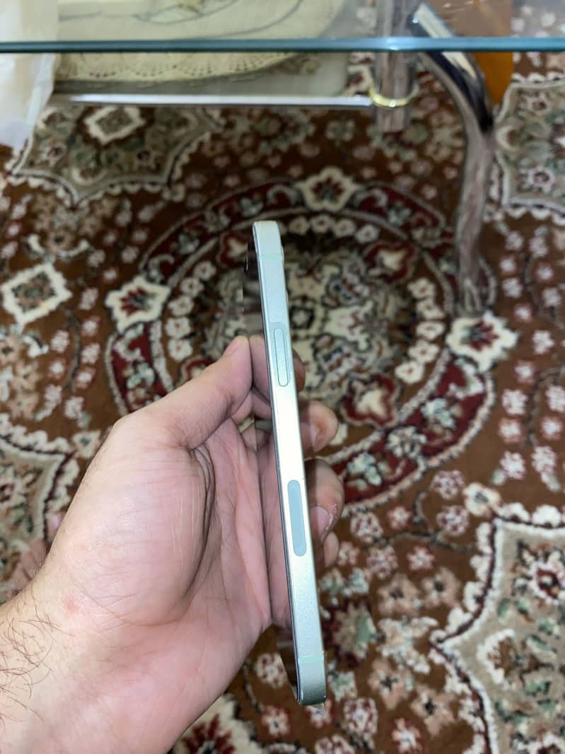 Apple iPhone 12 2