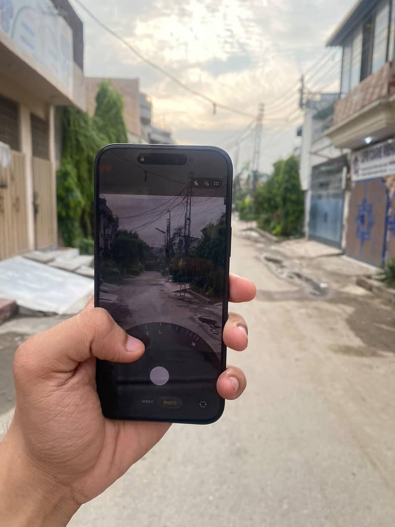 Apple iPhone 15 plus 6