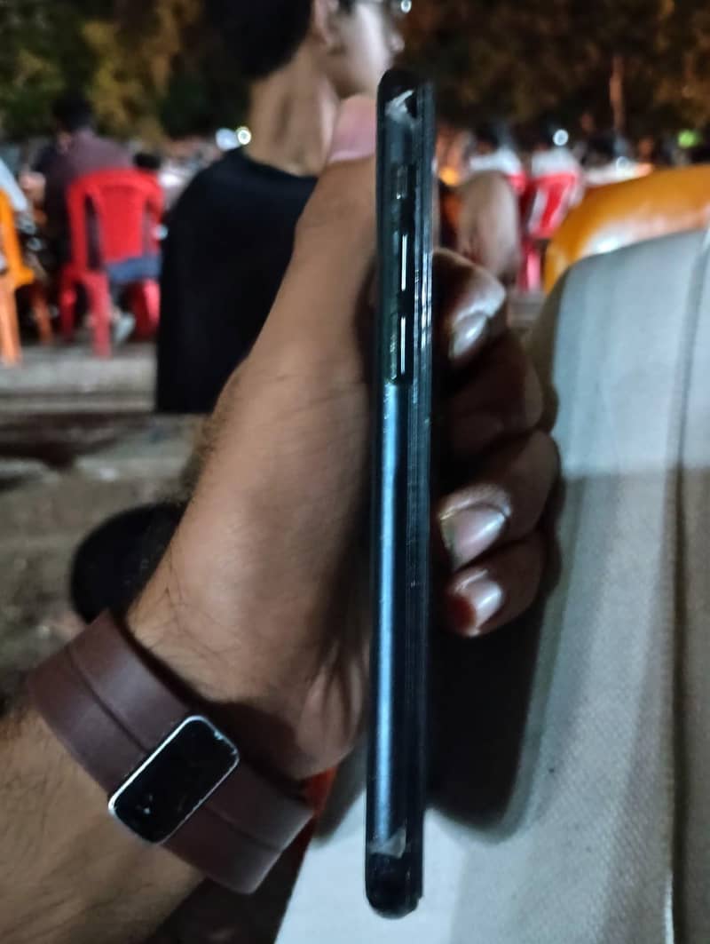 Apple iPhone 11 Pro 6