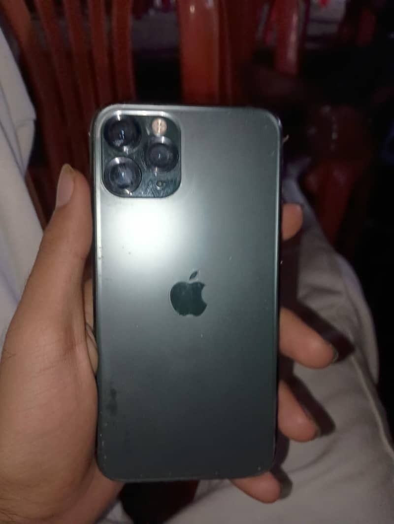 Apple iPhone 11 Pro 7