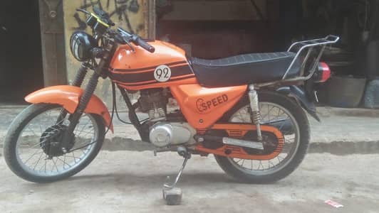 Unique 125 ORange color best condition