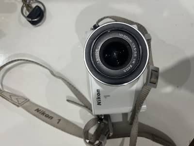 Nikon j1