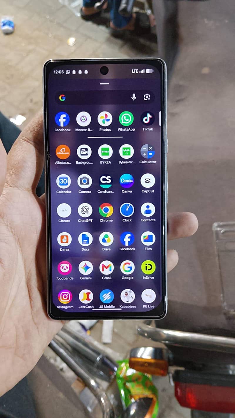 Google Pixel 7 4