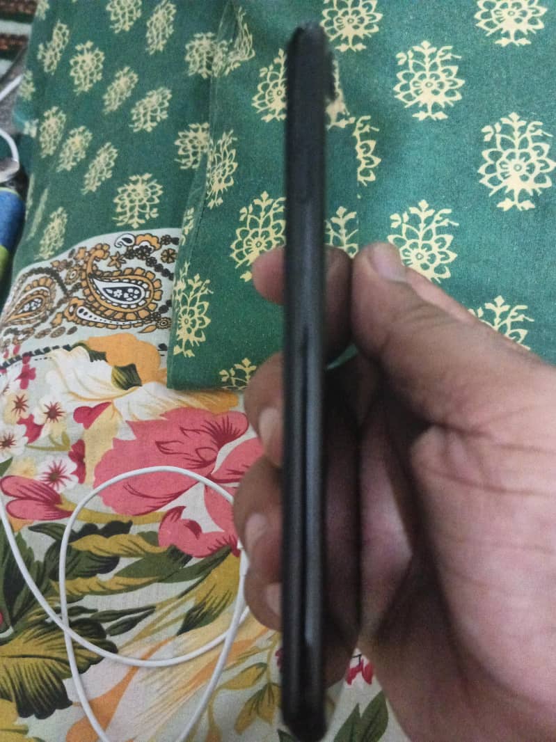 Apple iPhone 7 2