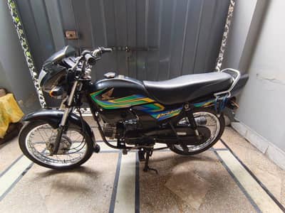 Black pridor 2022 model 31000 km driven is up fro sale